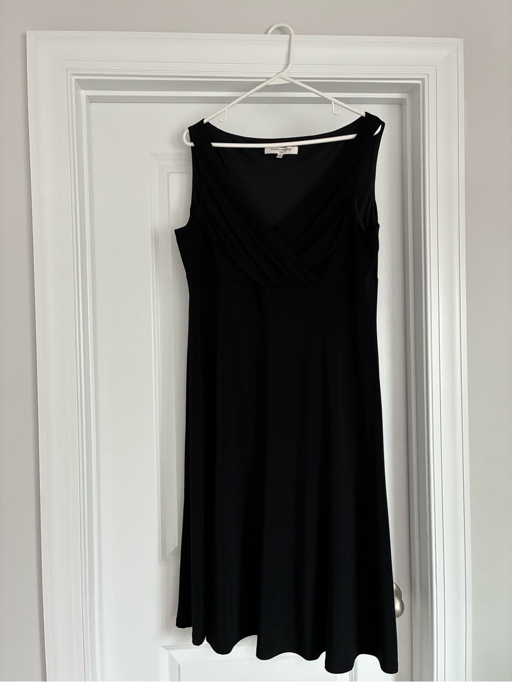 Evan Picone Black Sleeveless Midi Dress